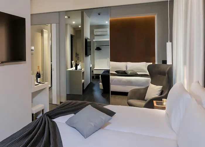 Metropolitan Hotel 4*