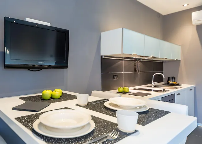 Hotel Metropolitan 4*