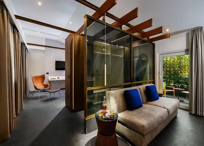 Metropolitan Hotel Bolonia