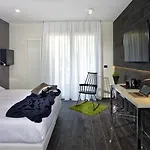 Hotel Metropolitan 4*